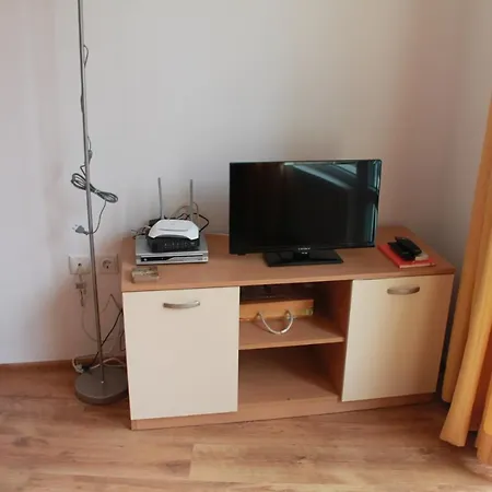 Апартаменты One Bedroom At Yassen Complex. 5 Mins To The Beach *